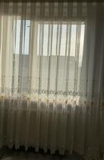 Gordijn. ( creme vitrage), Huis en Inrichting, Ophalen, 200 cm of meer, Zo goed als nieuw, 200 cm of meer