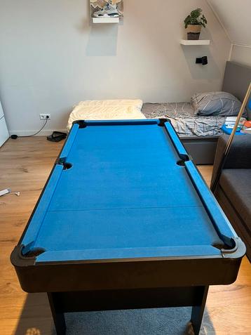 Pool tafel geologic beschikbaar voor biedingen