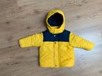Tommy Hilfiger gele winterjas maat 80-86 (12M-18M), Ophalen, Zo goed als nieuw, Jongetje of Meisje, Jasje