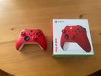 Xbox Controller - Pulse Red, Spelcomputers en Games, Spelcomputers | Xbox | Accessoires, Ophalen of Verzenden, Zo goed als nieuw