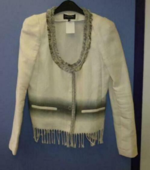 Patrizia Pepe creme blazer +grijze roezelrand fringe S 30625, Kleding | Dames, Jasjes, Kostuums en Pakken, Zo goed als nieuw, Jasje