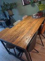 Houten Eettafel met Metalen Onderstel, evt. bank of ruilen, Ophalen, 100 tot 150 cm, Zo goed als nieuw, Vijf personen of meer