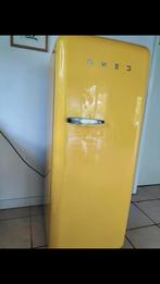 Gele Smeg koelkast, Witgoed en Apparatuur, Koelkasten en IJskasten, 200 liter of meer, Zo goed als nieuw, Met vriesvak, 160 cm of meer