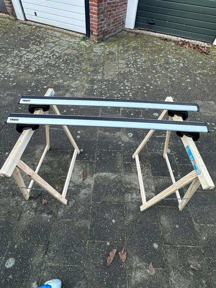 Thule wingbar evo raised rails 123cm dakdragers open dakrail, Auto diversen, Dakdragers, Zo goed als nieuw, Ophalen