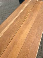 45 m2 eiken multivloer. 18 cm breed. 2,5 cm dik toplaag 7mm, 2e hands product geen info bekend, 2e hands product geen info bekend