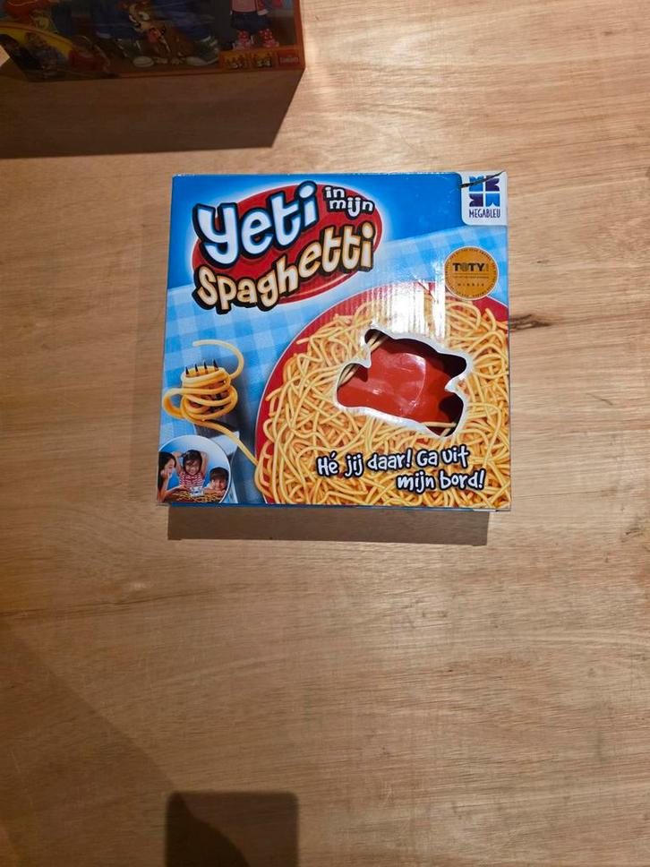Yeti in mijn Spaghetti spel, Hobby en Vrije tijd, Gezelschapsspellen | Bordspellen, Zo goed als nieuw, Drie of vier spelers, Ophalen of Verzenden