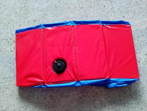 Huisdieren zwembad rood met blauw, Dieren en Toebehoren, Kattenspeelgoed, Gebruikt, Overig speelgoed, Ophalen of Verzenden