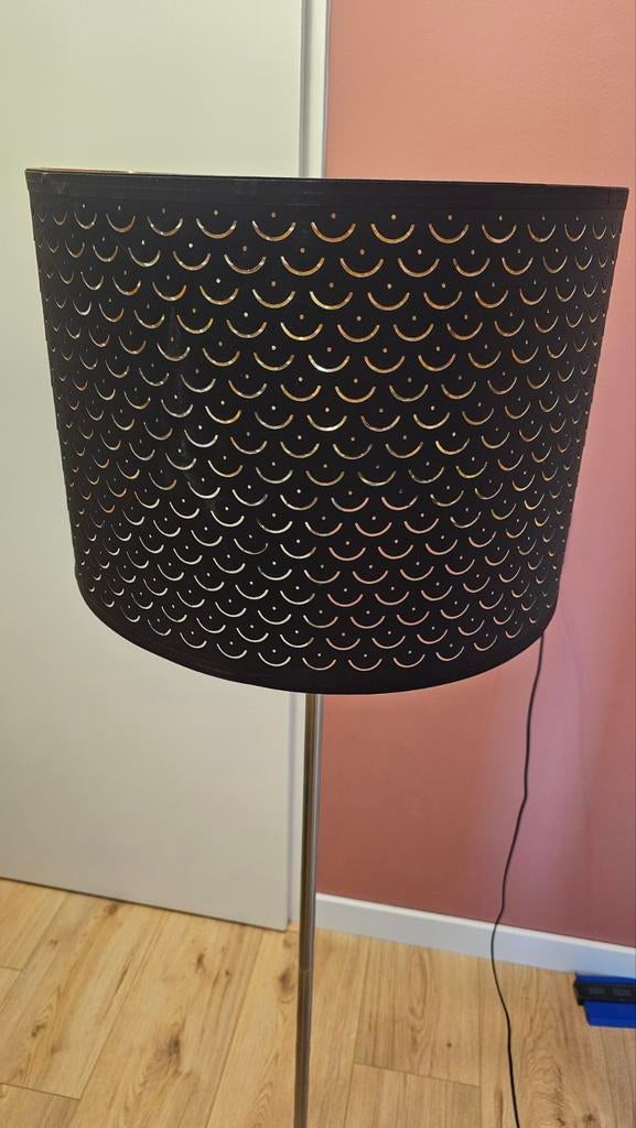 Staande lamp, Ophalen, Zwart, Rond, Zo goed als nieuw