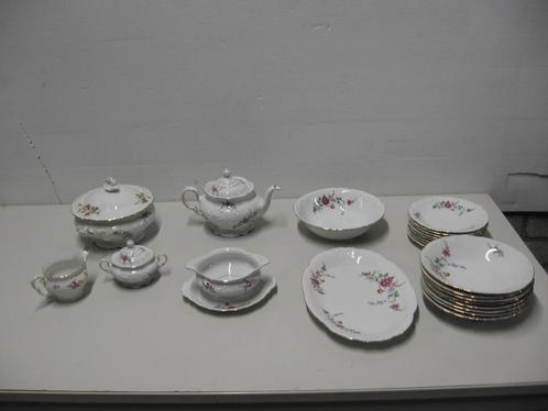 Serviesgoed Set Wawel Poland, Huis en Inrichting, Keuken | Servies, Zo goed als nieuw, Compleet servies, Overige stijlen, Porselein