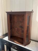 Vintage hangkastje, Ophalen