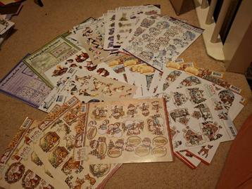 31 stuks en 2 posters...Vooral Yvonne en Amy 3 d Knipvellen. beschikbaar voor biedingen