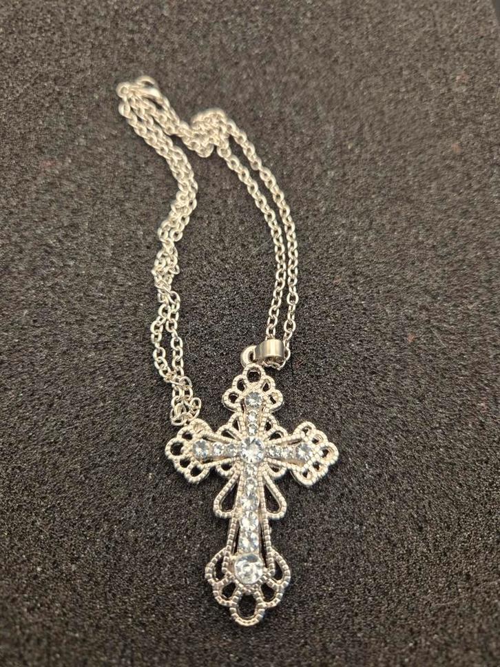 Kruis Ketting met Strass - 2, Sieraden, Tassen en Uiterlijk, Kettingen, Nieuw, Overige materialen, Zilver, Met hanger, Met strass