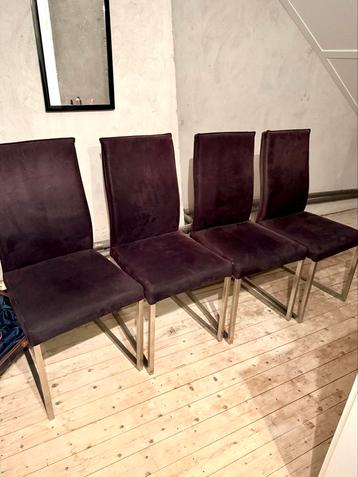 4 eetkamer stoelen (moderne stijl)  beschikbaar voor biedingen
