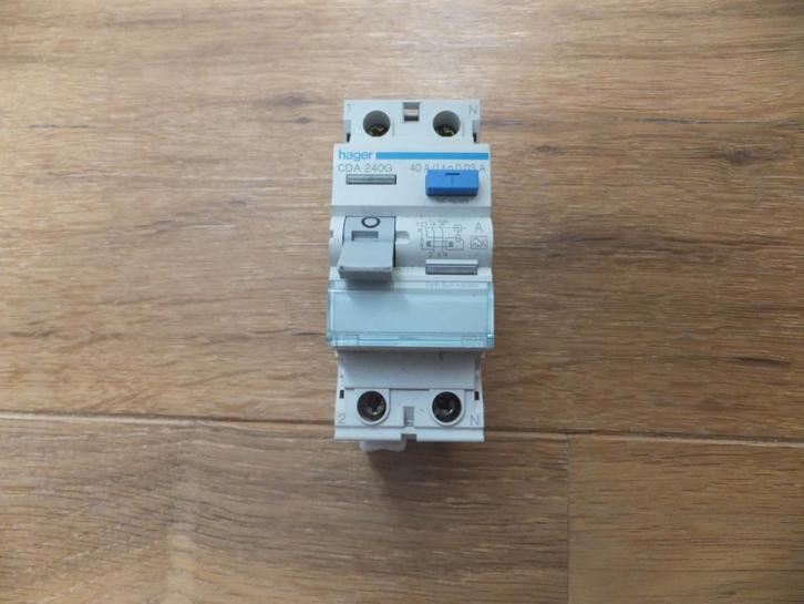 Hager aardlekschakelaar 2P 40A 30mA, CDA240G, NIEUW, Doe-het-zelf en Verbouw, Elektra en Kabels, Nieuw, Overige typen, Verzenden