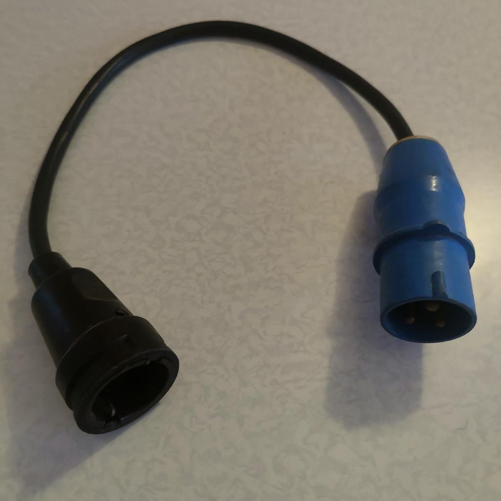 Verloopstekkers CEE naar Schuko, Caravans en Kamperen, Caravan accessoires, Ophalen of Verzenden, Gebruikt