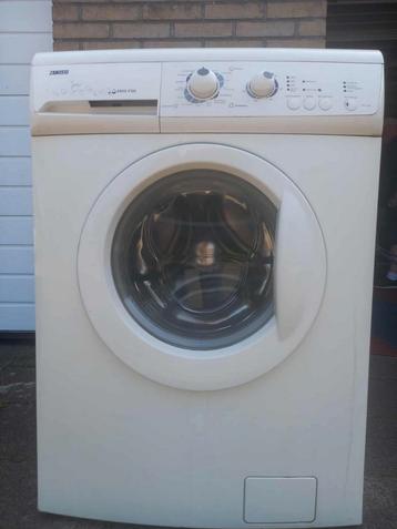 Zanussi wasmachine , werkt uitstekend €130,- 

 beschikbaar voor biedingen