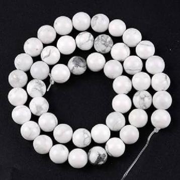 Streng witte Howliet natuursteen kralen 8 mm beschikbaar voor biedingen