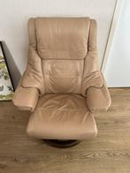 2x Beige leren relaxstoel met houten voet, Ophalen, Gebruikt, Leer, 75 tot 100 cm