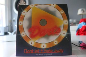7" Single Darts - Don't Let It Fade Away / Early In The Morn beschikbaar voor biedingen