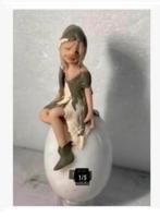Mooi elfje op sneeuwkwarts edelsteen ei, 10,5 cm hoog, Antiek en Kunst, Ophalen of Verzenden