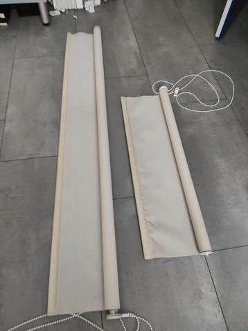 2 rolgordijnen 71x160 + 135x160 lichtdoorlatend beige beschikbaar voor biedingen