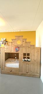 Stapelbed met Trapgevel / bedhuis / Vogelhuisje Saartje Prum, Ophalen of Verzenden, Zo goed als nieuw, Stapelbed