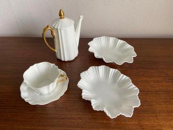 Wedgwood, ca. 1920 geschulpt koffieservies, vergulde details beschikbaar voor biedingen