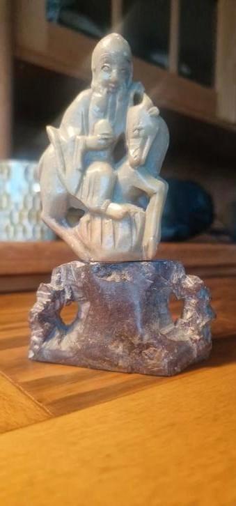 2x speksteen figuur beeldjes beschikbaar voor biedingen