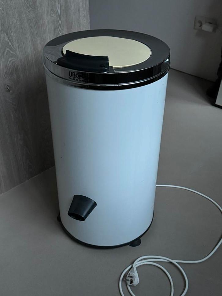 Thomas centrifuge, Witgoed en Apparatuur, Wasdrogers, Gebruikt, Overige typen, Bovenlader, 4 tot 6 kg, Minder dan 85 cm, Energieklasse A of zuiniger