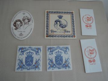 Zes diverse Koninklijk Huis tegeltjes beschikbaar voor biedingen
