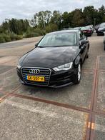 Mooie Audi A3 sedan met Carplay, Audi dealer onderhouden, Auto's, Audi, Voorwielaandrijving, Euro 5, Stof, Zwart