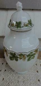 SALE porseleinen vaas / pot / kruik / urn , druiven ranken, Ophalen of Verzenden