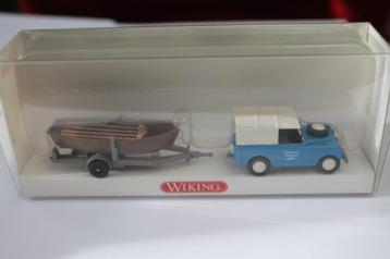 Wiking Landrover met roeiboot op aanhanger beschikbaar voor biedingen