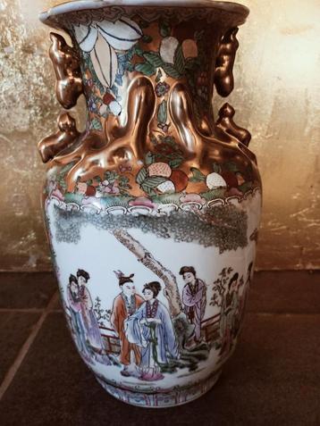 chinese vaas kanton 20e eeuw mooie staat  beschikbaar voor biedingen