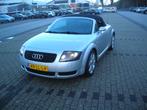 Audi TT 1.8 T Roadster 132KW 2001GRIJS METALLIC ZWARTE KAP, Voorwielaandrijving, 65 €/maand, TT, 4 cilinders