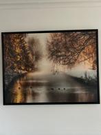 Prachtig schilderij. Zwarte lijst.Grootte 90x120 cm., Antiek en Kunst, Ophalen