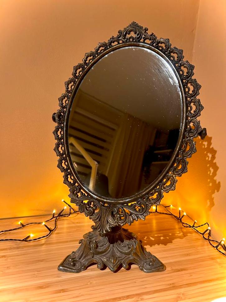 Antieke vintage tafelspiegel | Victoriaanse stijl, Antiek en Kunst, Antiek | Spiegels, Minder dan 50 cm, Minder dan 100 cm, Ovaal