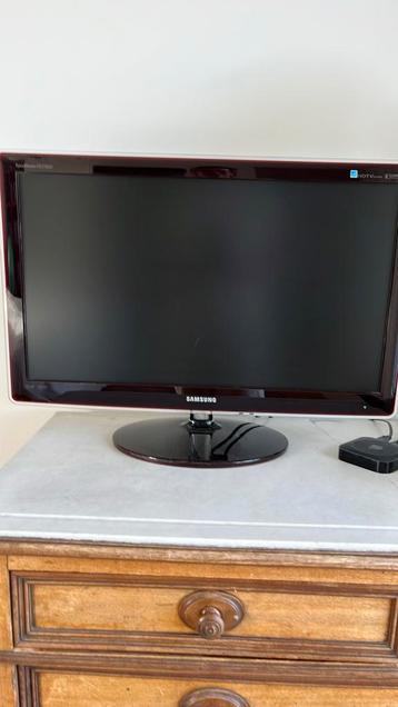Samsung beelscherm 70 cm, puntgaaf beschikbaar voor biedingen