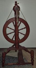 Prachtige donkerbruin spinnenwiel, Hobby en Vrije tijd, Spinnewielen en Spinnen, Ophalen, Gebruikt, Spinnewiel