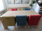 Eettafel met 6 stoelen, 2x rood, 2x geel, 2x blauw, Ophalen, Gebruikt, 4 tot 6 stoelen