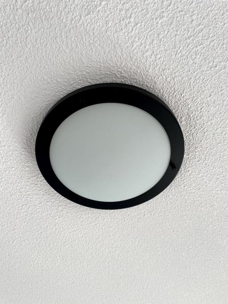 Zwarte Plafonnière met Lamp | Stijlvol en klaar voor gebruik, Huis en Inrichting, Lampen | Plafondlampen, Zo goed als nieuw, Glas