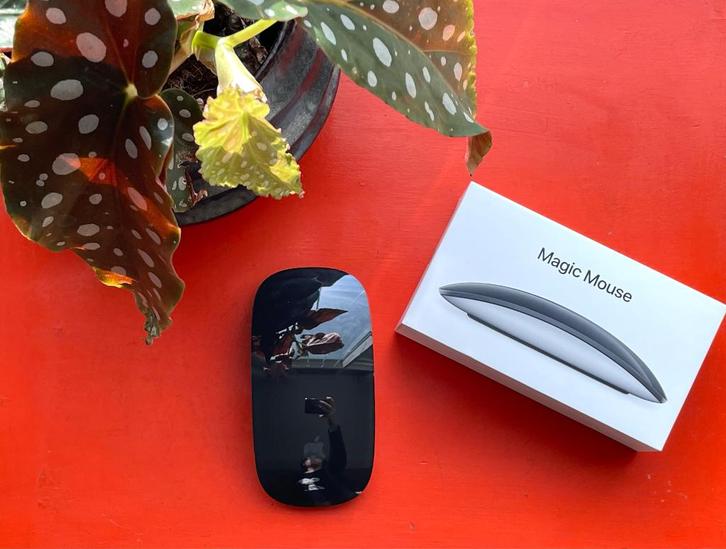 Apple Magic Mouse Black, Computers en Software, Muizen, Zo goed als nieuw, Muis, Rechtshandig, Draadloos, Ergonomisch, Ophalen of Verzenden