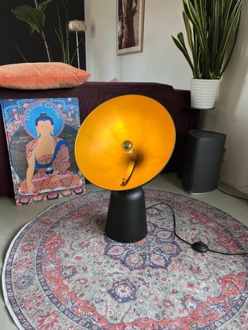 design vloerlamp – goud/zwart (gekocht bij Loods 5) beschikbaar voor biedingen