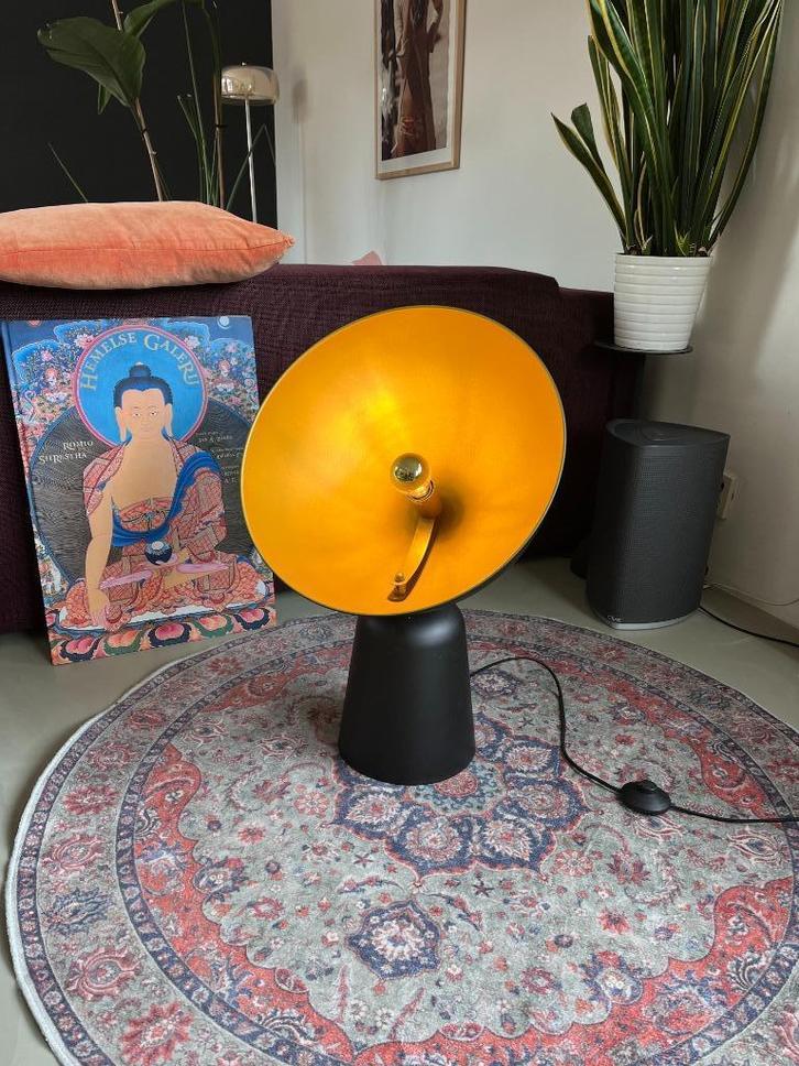 design vloerlamp – goud/zwart (gekocht bij Loods 5), Huis en Inrichting, Lampen | Vloerlampen, Gebruikt, Minder dan 100 cm, Metaal