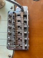 Gezocht: Fender stratocaster brug/tremolo compleet, Verzenden, Gebruikt, Elektrische gitaar