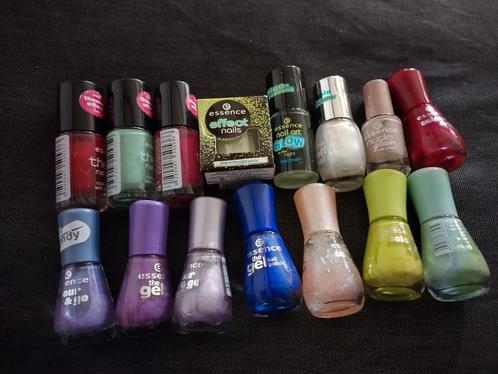 50+ diverse nagellakken, Sieraden, Tassen en Uiterlijk, Uiterlijk | Cosmetica en Make-up, Zo goed als nieuw, Handen en Nagels