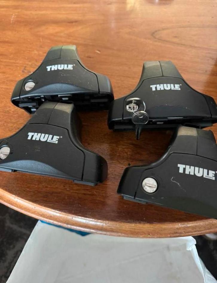 Thule Traverse Voeten Set - Dakdragers, Auto diversen, Dakdragers, Gebruikt, Ophalen of Verzenden
