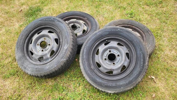 4x Uniroyal 165/70 R13 Banden met Velgen - Fiesta, Auto diversen, Auto-accessoires, Ophalen