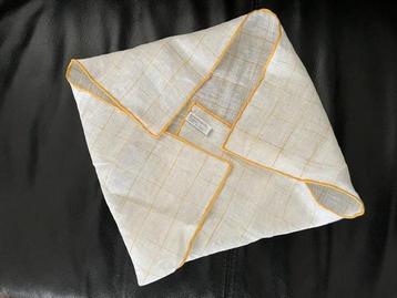 Ermenegildo Zegna linnen pochet beschikbaar voor biedingen