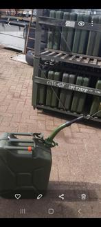 De laatste  jerrycans  1x gebruikt  door  exusa leger dus  k, Verzamelen, Ophalen, Luchtmacht, Amerika, Overige typen